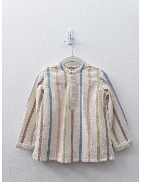 camisa beige con rayas rosadas verdes y azules