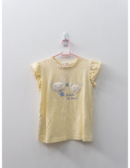 tshirt amarilla con cangrejos