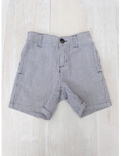 short cuadros azules y blancos
