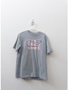 camisa gris con ballena en pecho