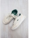sneakers blancos con verde