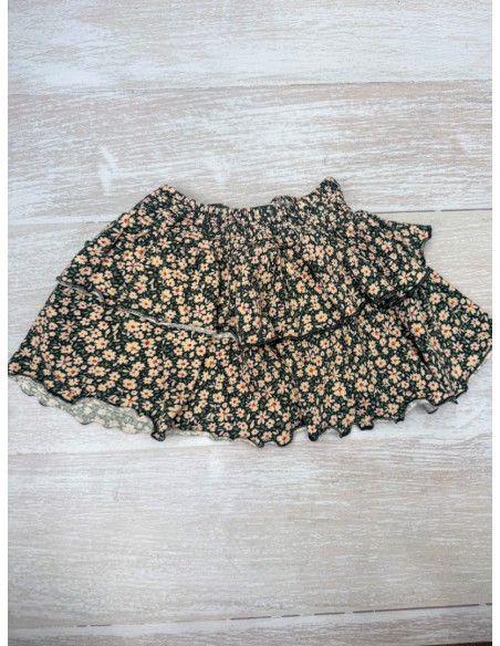 falda verde oscura con flores beige