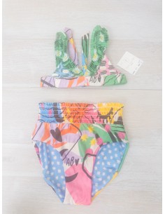 bikini cintura alta con dibujos de colores y celeste con estrellas