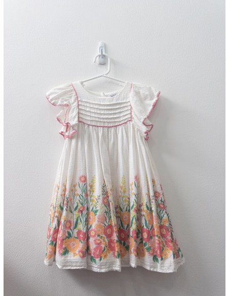 vestido blanco con flores flores rojas y naranjas