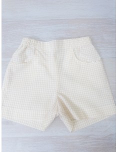 short cuadros blancos y beige