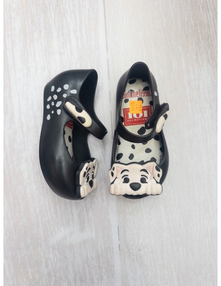zapatos negros de los dalmatas