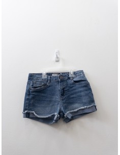 short jean con hueco