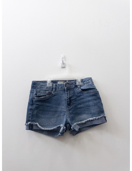 short jean con hueco