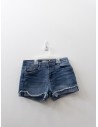 short jean con hueco