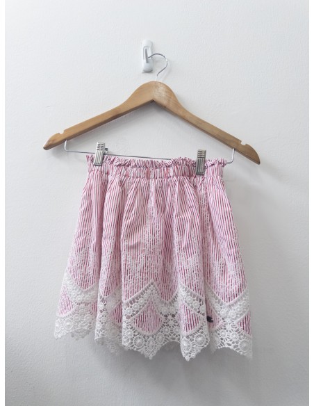 set falda rayas rojas con blusa blanca