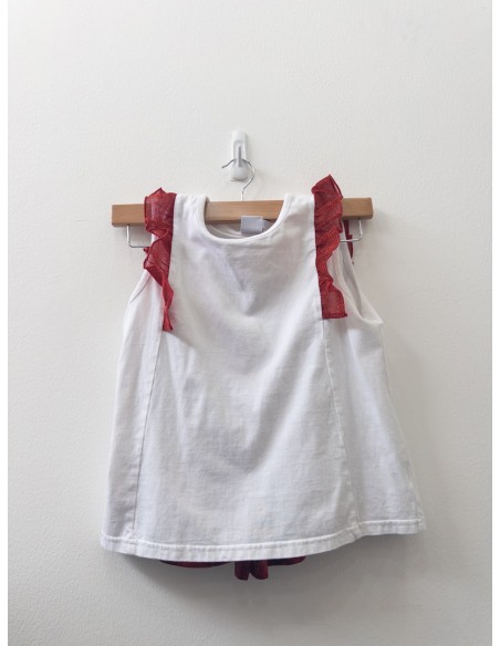 set short y top blanco con rojo brilloso