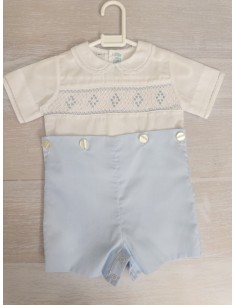 enterizo celeste con pecho blanco bordado celeste