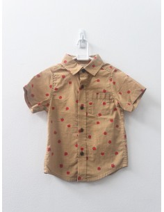 camisa manga corta mostaza con manzanas
