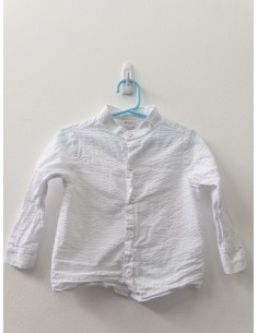camisa con textura blanca