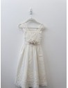 vestido blanco hueso con cinta verde