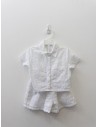 set short y top blanco con flores blancas
