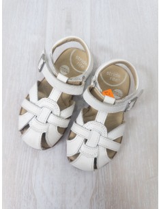 sandalias blancas