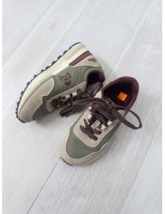 sneakers verde con gris y comcho de vino