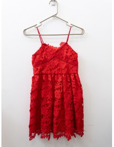 vestido rojo de encajes flores