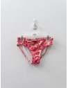 bikini top largo y calzon coral con flores fucsias