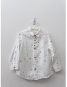 camisa blanca con molinos azules y pino