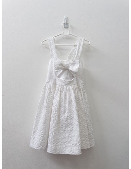 vestido blanco con hueco en barriga t lazo
