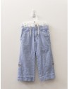pantalon celeste con pretina balnca