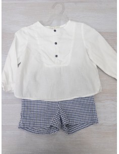 set camisa blanca y short de cuadros azules y banco