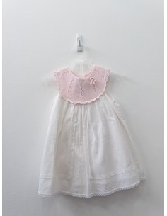 vestido blanco bolas rosadas, punto pecho rosado, con calzon