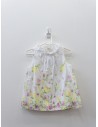 top blanco con flores amarillas y rosas