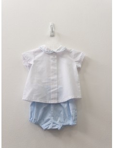 set short cuadros celestes y top blanco