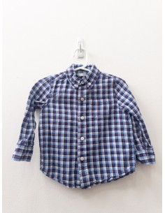 camisa a cuadros azules celestes y lineas rojas