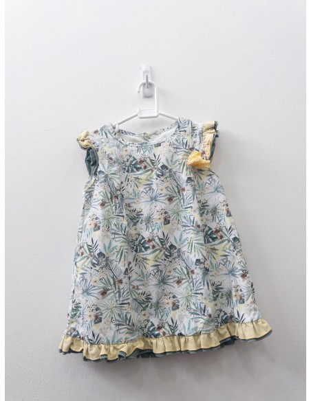 vestido blanco con flores verdes y amarillas