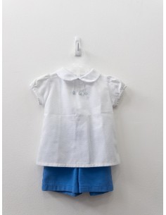 set camisa blanca puntos celestes y short celeste