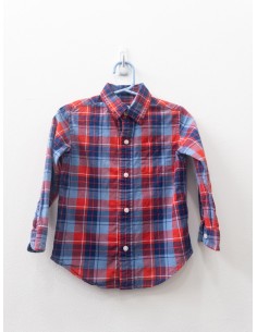 camisa cuadros rojos y azules