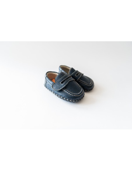 zapatos azules de velcro