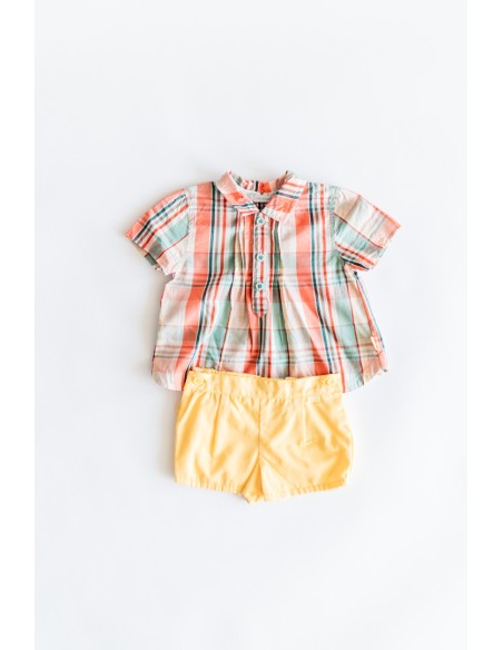 set short amarillo camiseta colores salmon y verde